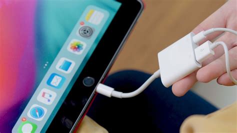 can you attach a usb to an ipad|plug usb into ipad.